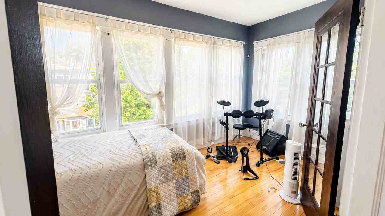 39 Woodford St #3 - Photo 3 of 8