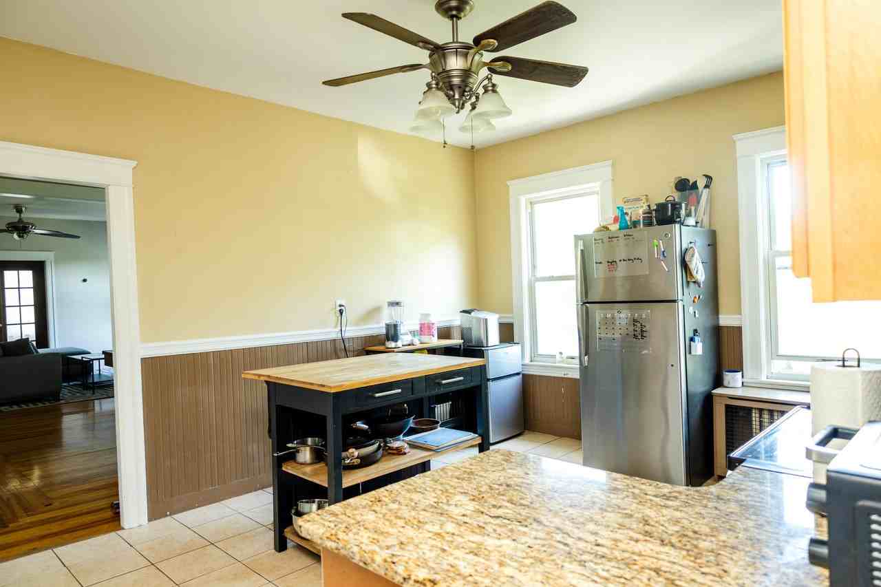 39 Woodford St #3 - Photo 6 of 8