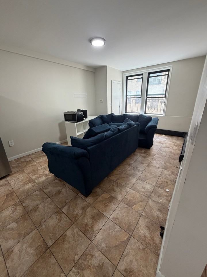 150 S Harrison St #5G - Photo 2 of 5