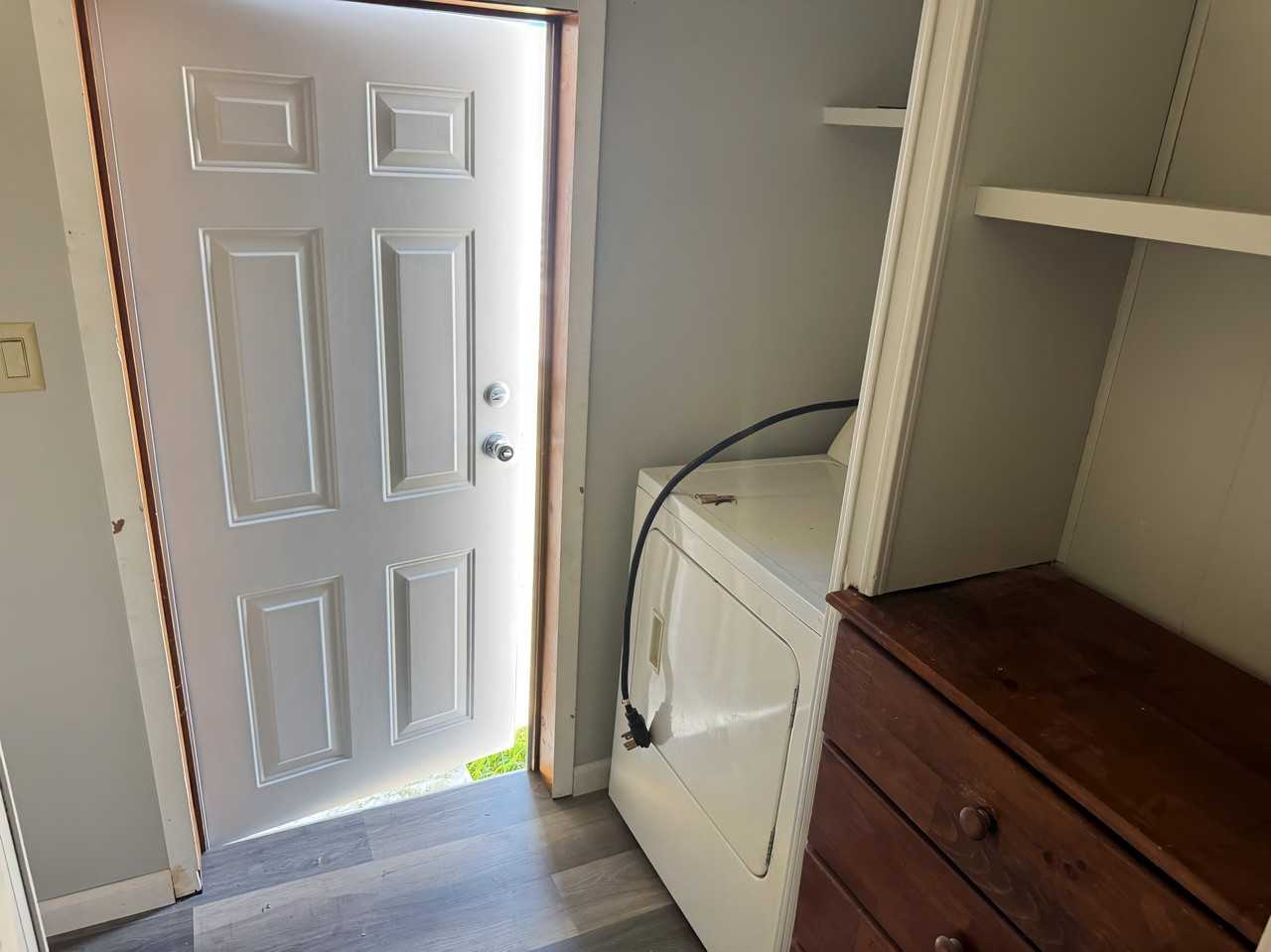 1116 Rim Rd - Photo 5 of 9