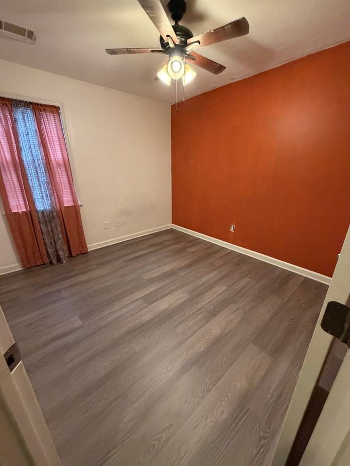 1645 Goshen Rd - Photo 2 of 6