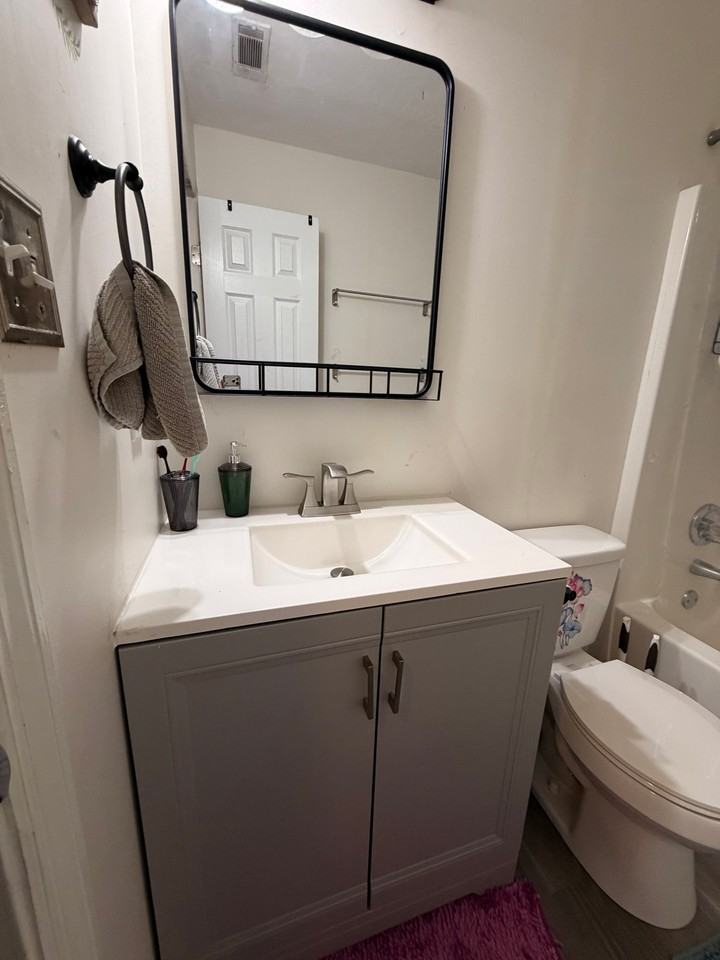 1645 Goshen Rd - Photo 5 of 6