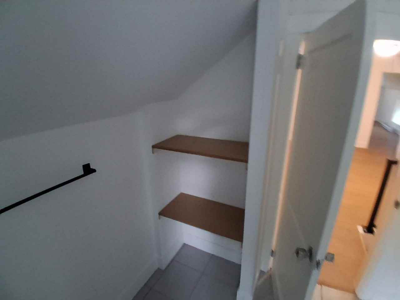 623 Columbia Ave #B - Photo 3 of 13