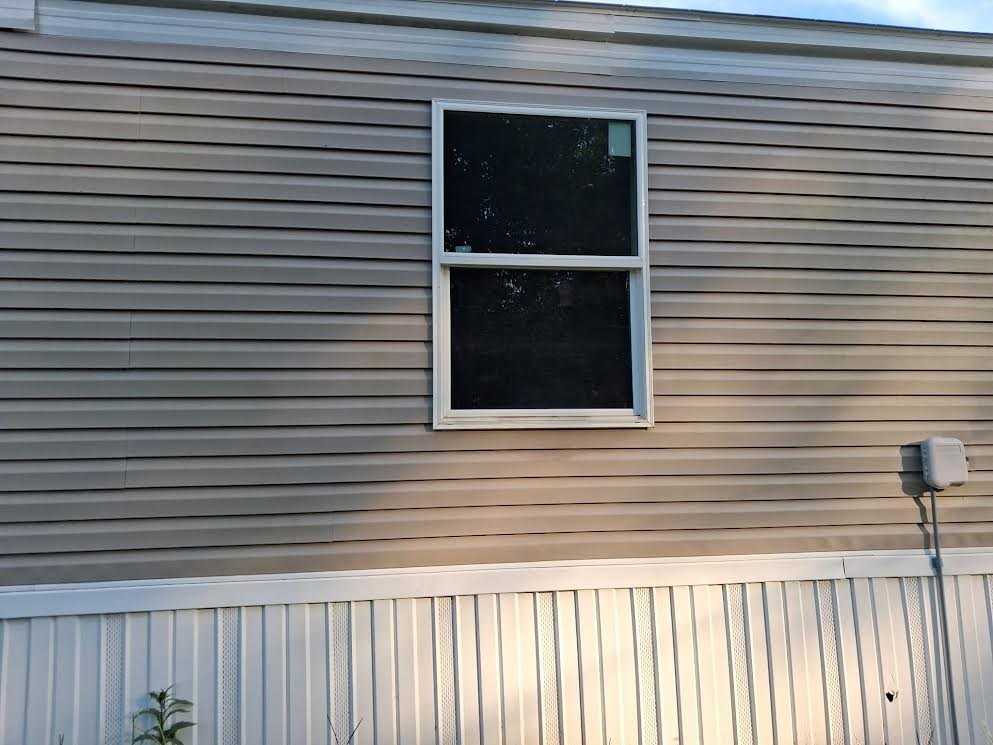 249 Ceceile St - Photo 2 of 11