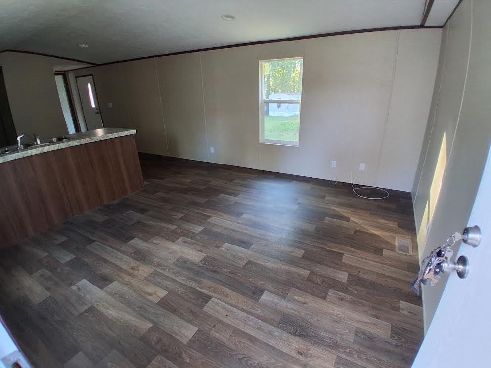 249 Ceceile St - Photo 7 of 11