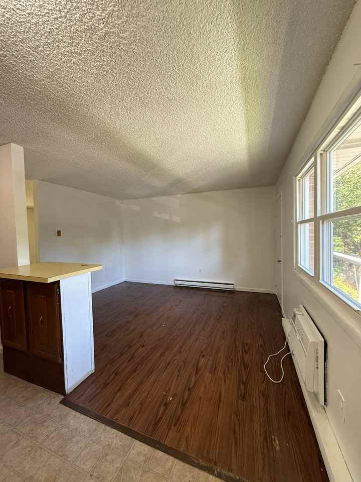 2111 Florence Ave #A - Photo 4 of 17