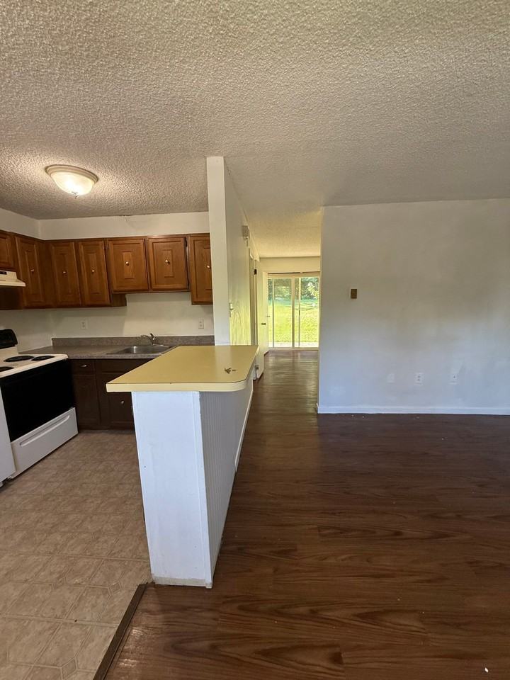 2111 Florence Ave #A - Photo 6 of 17
