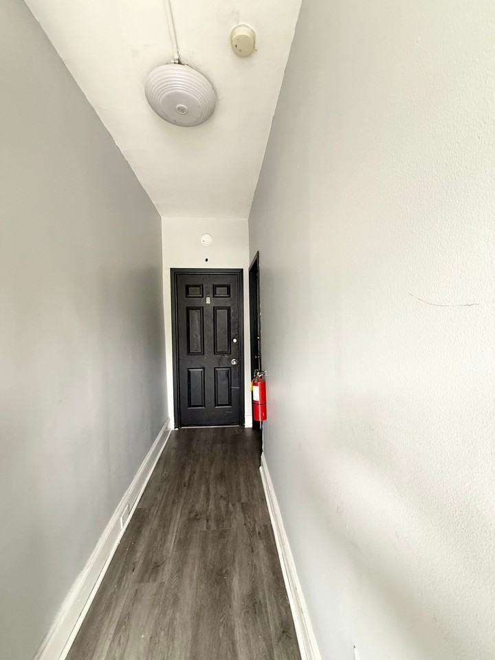 48 W Union Blvd #B - Photo 2 of 18