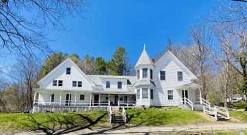 featured image of 1025 Main St #3
