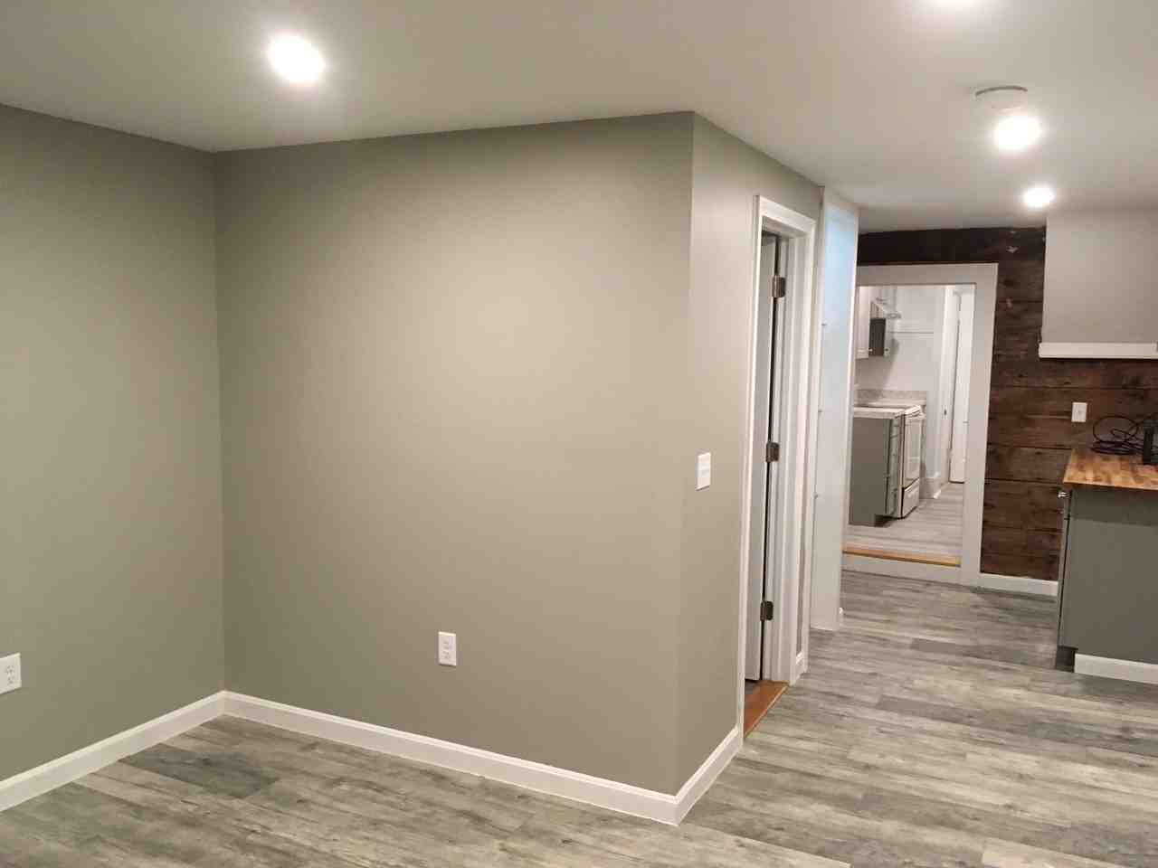 1025 Main St #3 - Photo 4 of 15