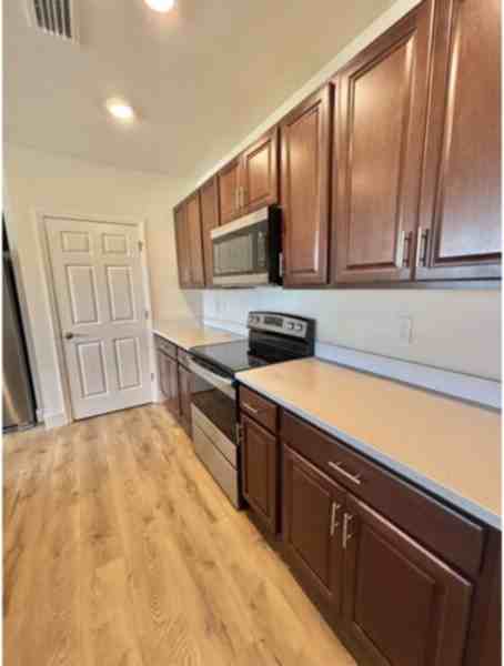 2509 Nw 27th Pl - Photo 5 of 37