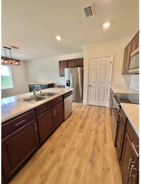 2509 Nw 27th Pl - Photo 7 of 37
