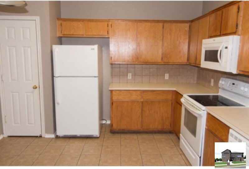 304 Jeff Gordon Dr #A - Photo 4 of 38