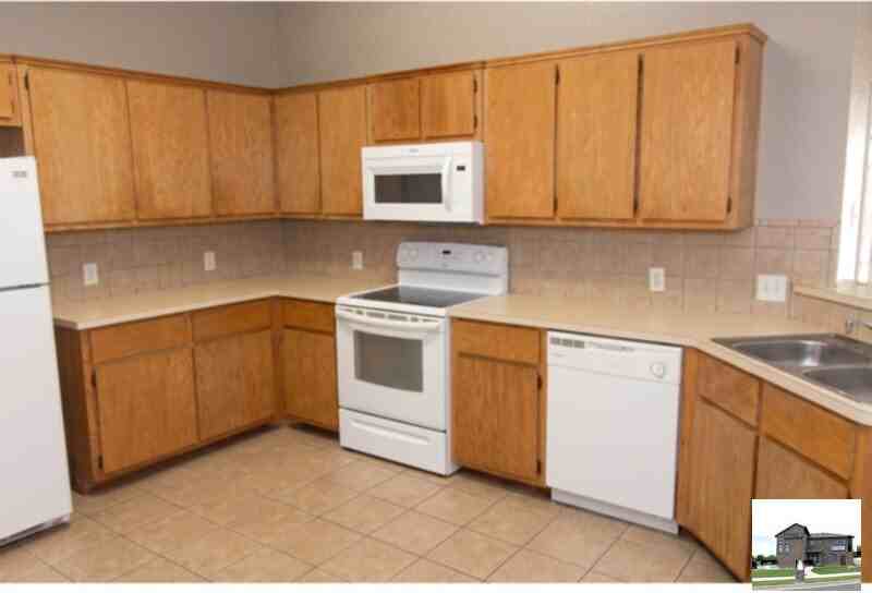 304 Jeff Gordon Dr #A - Photo 5 of 38