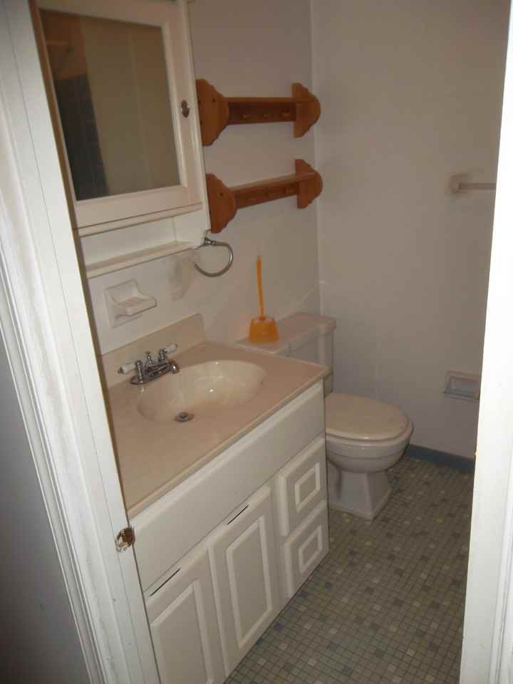 289 Greenough St #1stFLFLONT - Photo 2 of 8