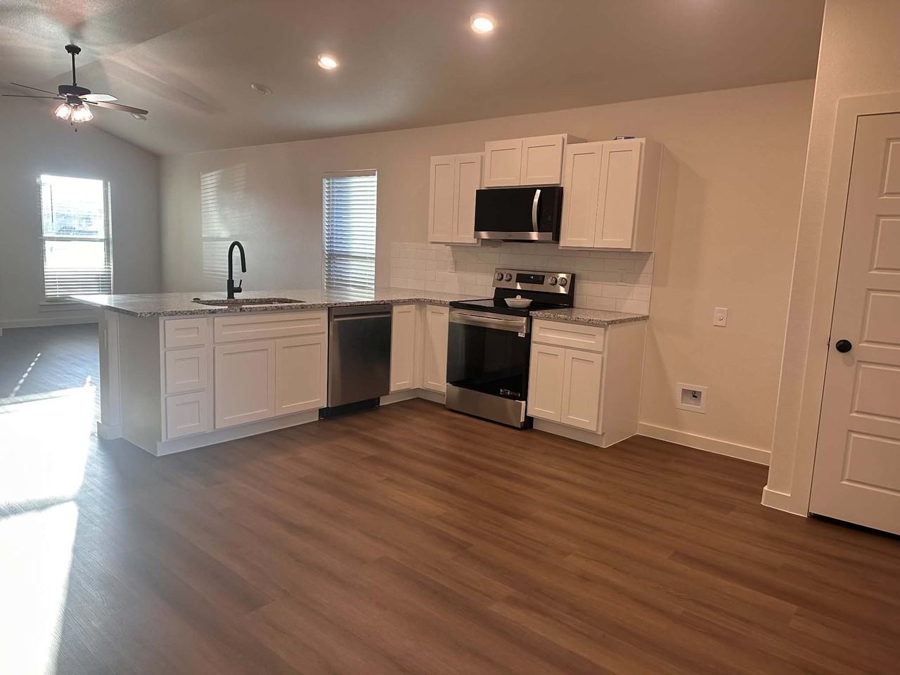 13825 Gary Ave #13825 - Photo 4 of 15
