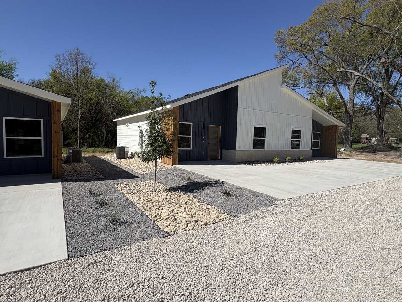 427 Vz County Road 1502 #C - Photo 2 of 4