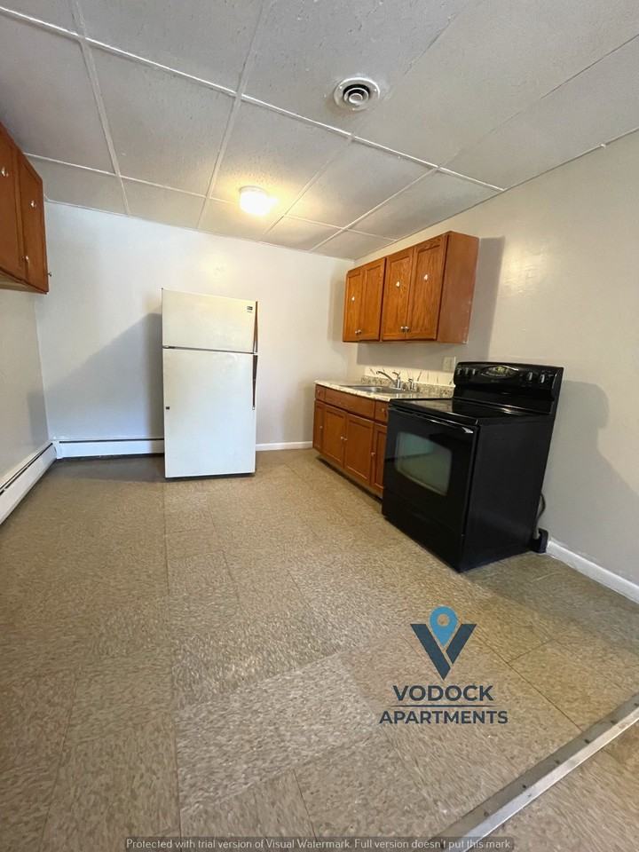 5 Adams St #1B - Photo 4 of 9