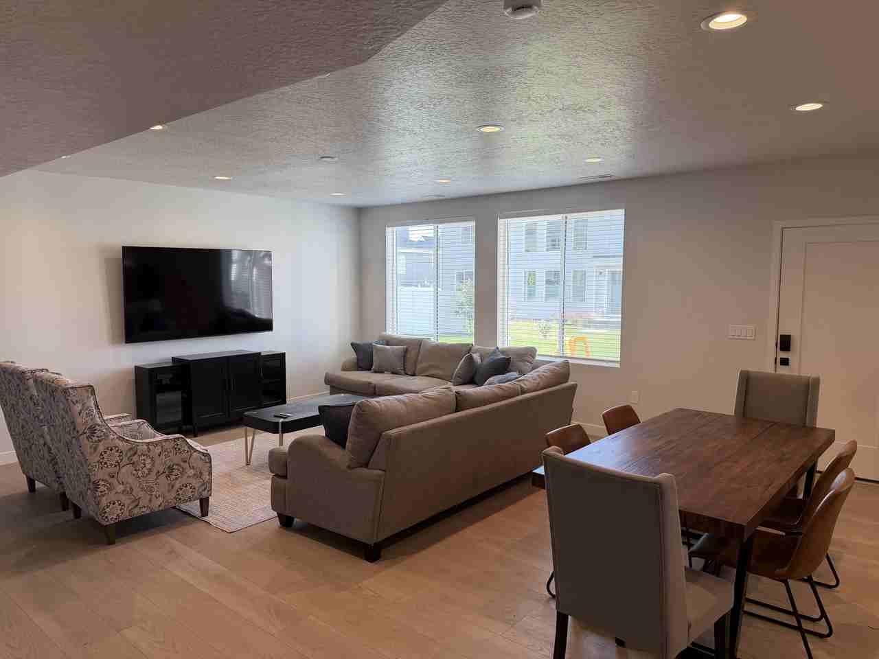 1014 W Netleaf St #NA - Photo 3 of 18