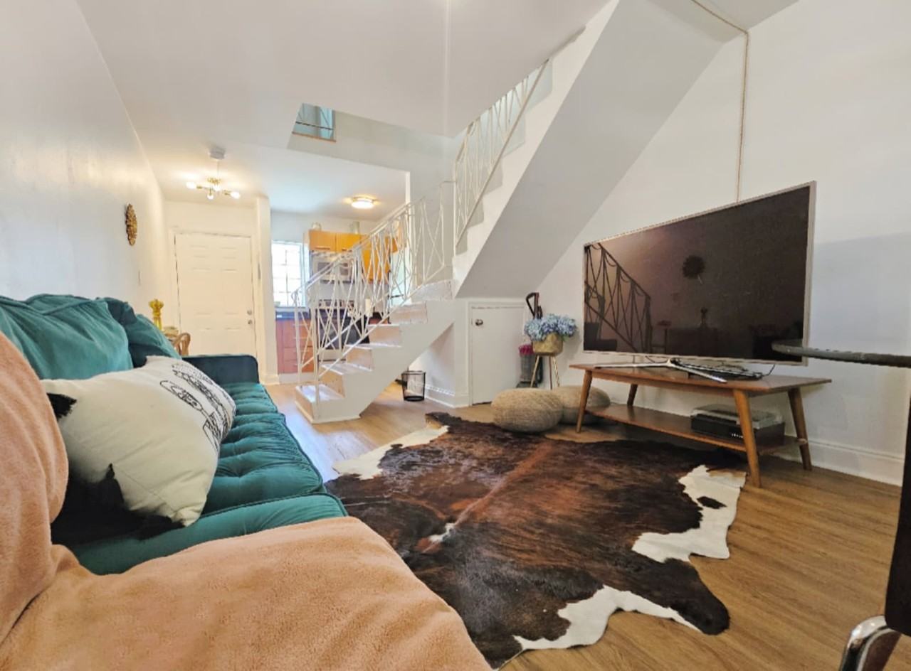 421 Ne 68th St #7 - Photo 3 of 13