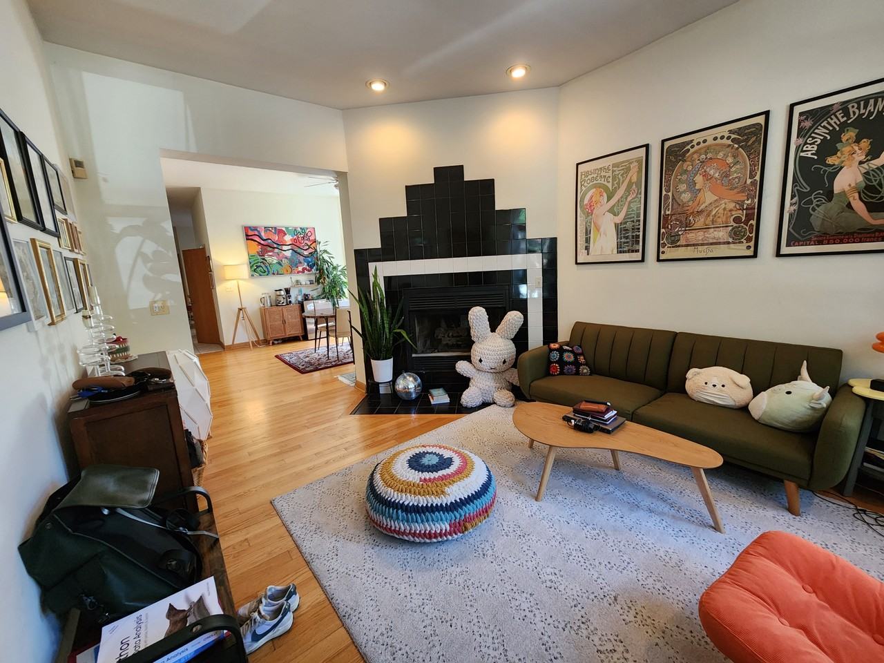 1241 N Wolcott Ave #1 - Photo 2 of 19