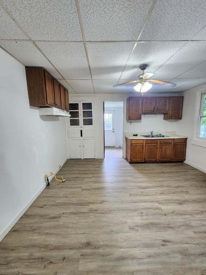 116 118 Division Street #118 - Photo 2 of 11