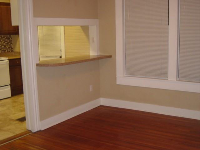 955 Aragon Ave #A - Photo 5 of 19