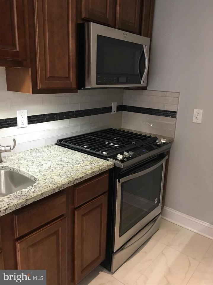 2205 Greenery Ln #T4 - Photo 7 of 27