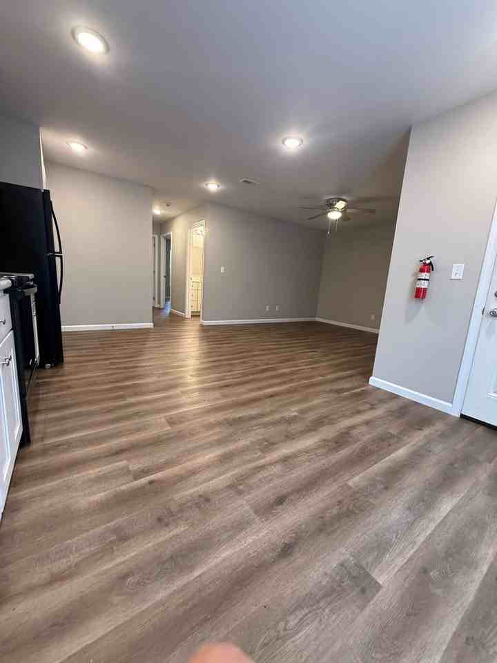 142 Cane Creek Ln #204 - Photo 3 of 6