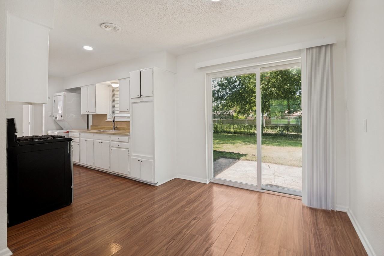 1818 Highland Drive - Photo 7 of 26