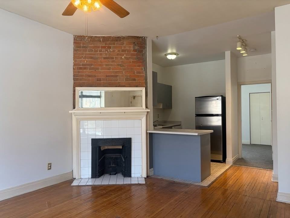 471 Brunswick Ave - Photo 2 of 10