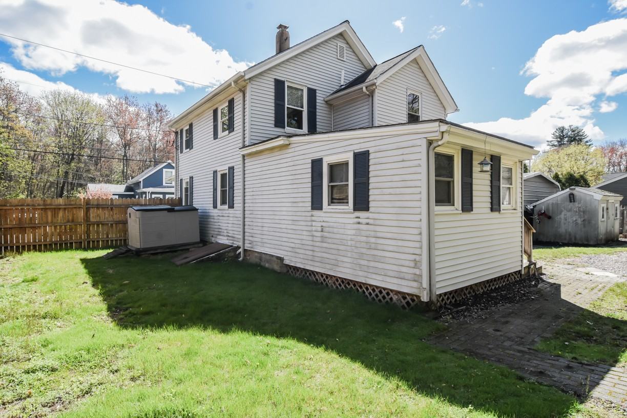 13 Crump Street - Photo 3 of 22