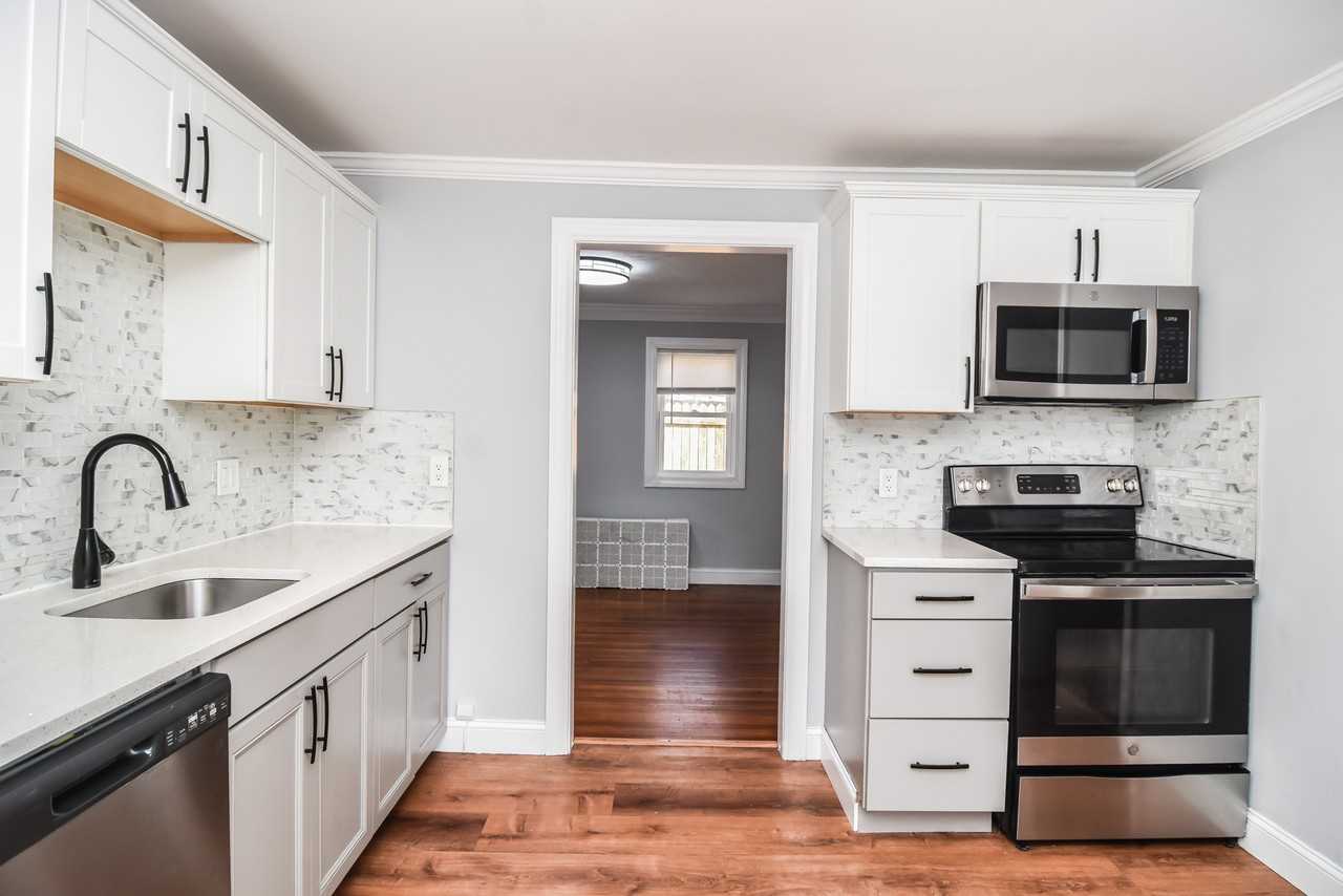 13 Crump Street - Photo 7 of 22