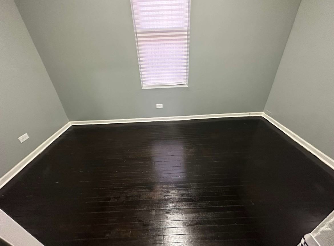 1537 S Saint Louis Ave - Photo 2 of 7