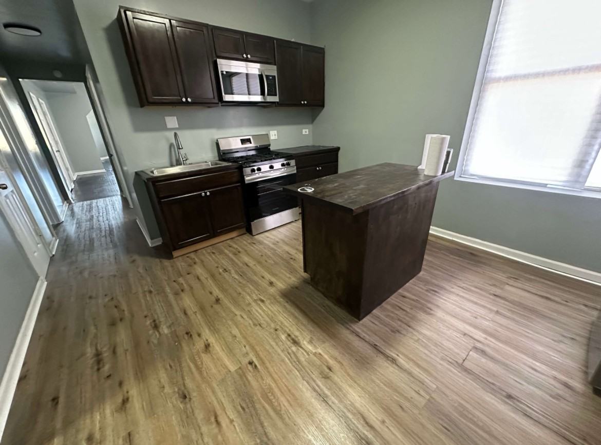 1537 S Saint Louis Ave - Photo 6 of 7
