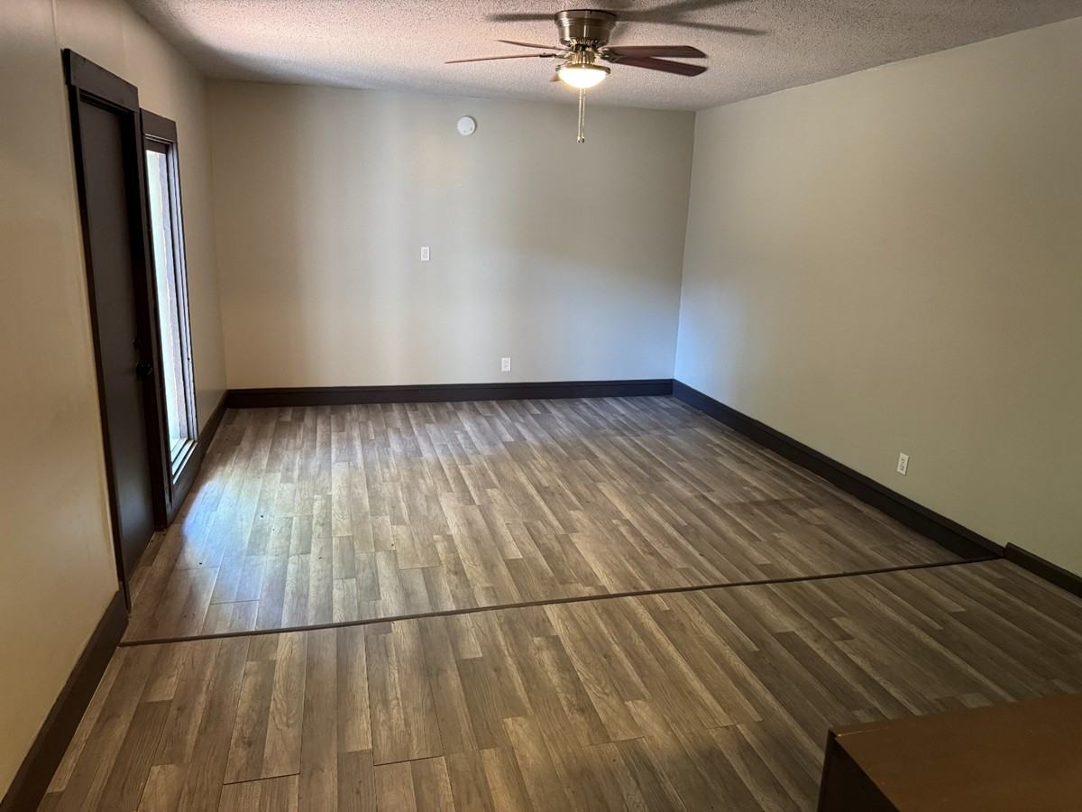 908 Ne 31st St #1 - Photo 6 of 12