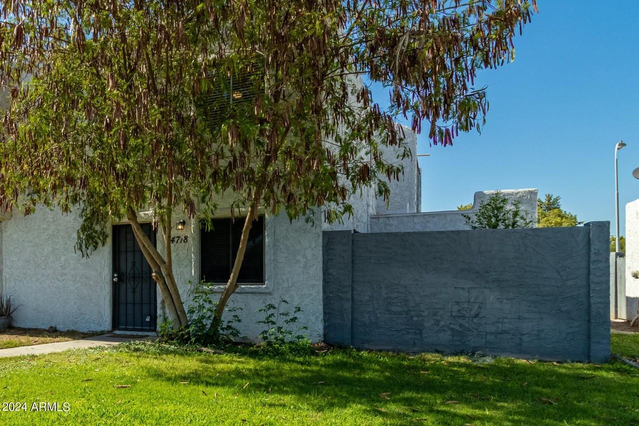 4718 W Orangewood Ave - Photo 4 of 29