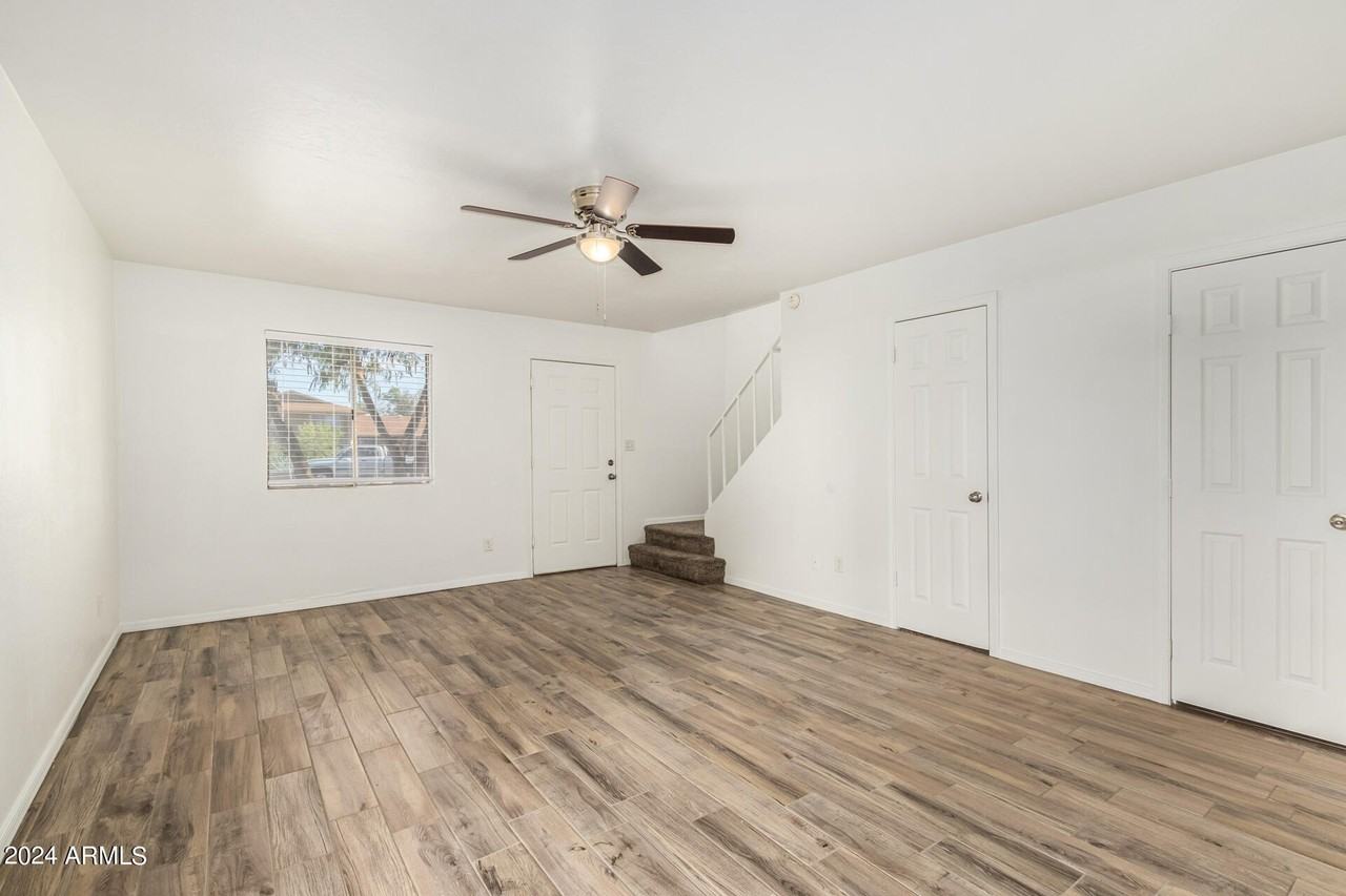 4718 W Orangewood Ave - Photo 6 of 29
