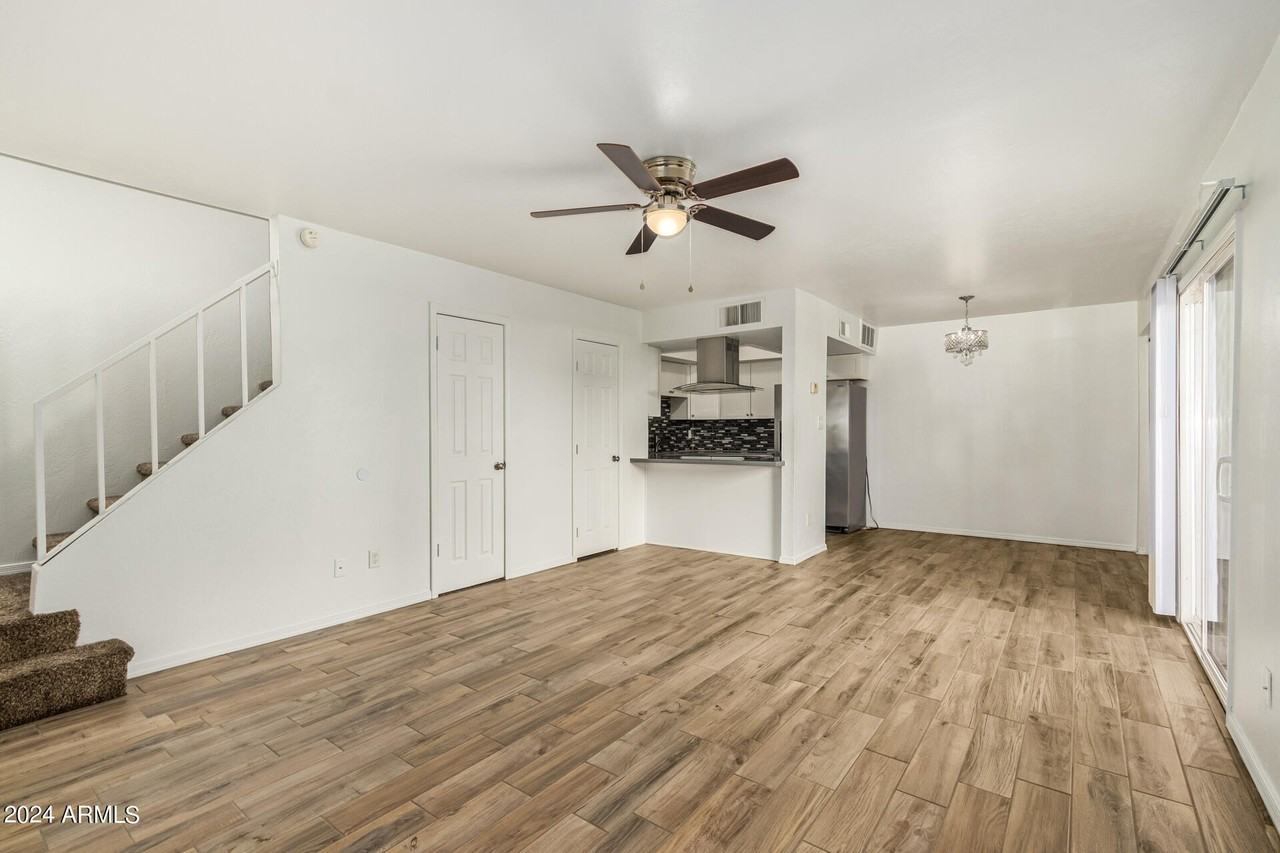 4718 W Orangewood Ave - Photo 7 of 29