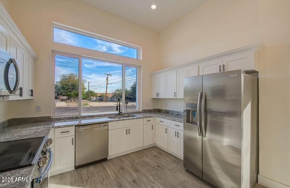 212 2nd Ave E #A - Photo 4 of 13
