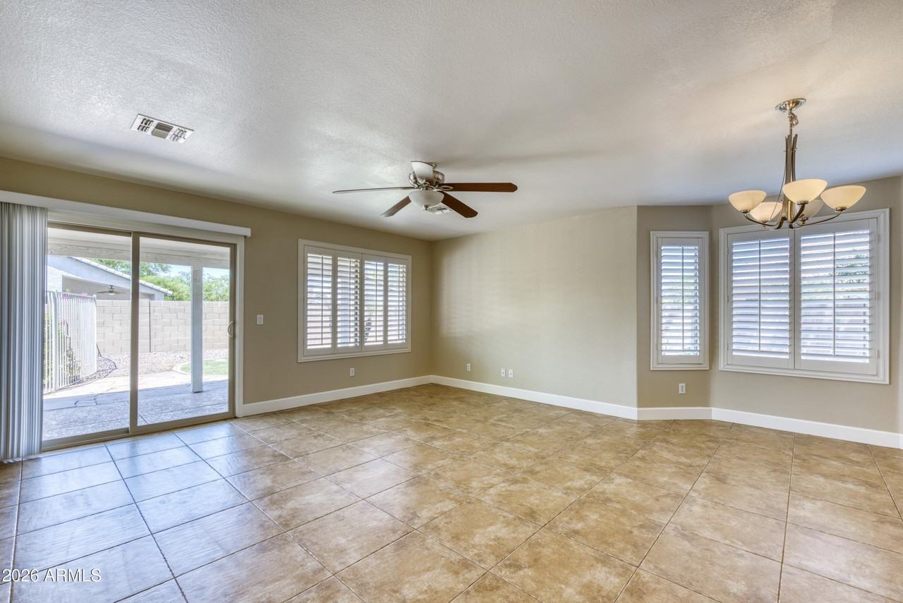 16237 N 161st Dr - Photo 4 of 32