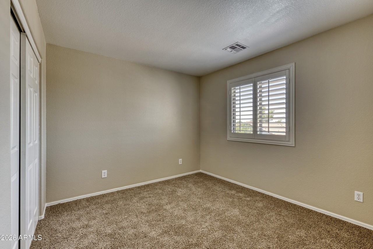 16237 N 161st Dr - Photo 5 of 32