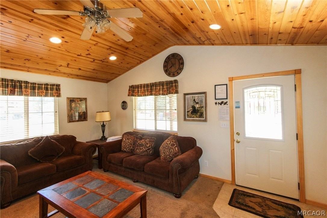 2107 2nd Ln - Photo 3 of 25