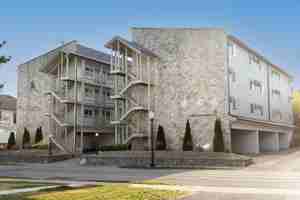 featured image of 519 N Lincoln St