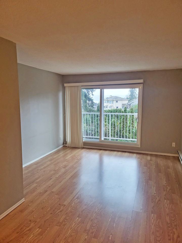 2181 Comox Avenue - Photo 2 of 8