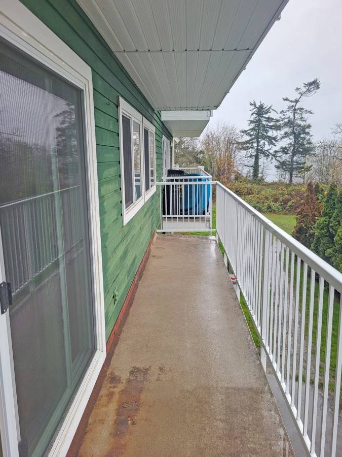 2181 Comox Avenue - Photo 7 of 8