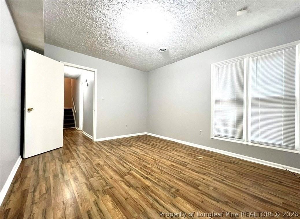 7013 Darnell St - Photo 5 of 44