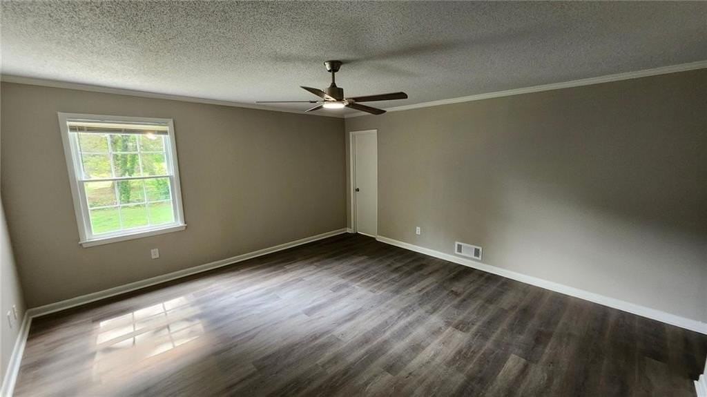 1007 Strawberry Ln - Photo 7 of 15