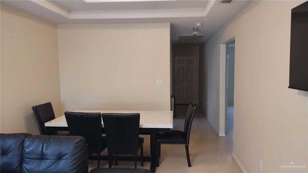 1001 Hidalgo St - Photo 3 of 19