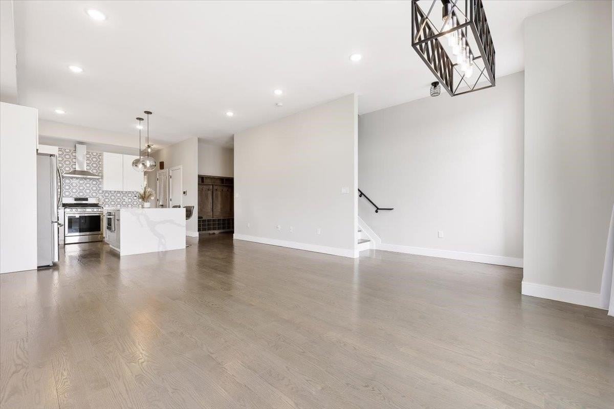 192 Congress St #2 - Photo 5 of 25